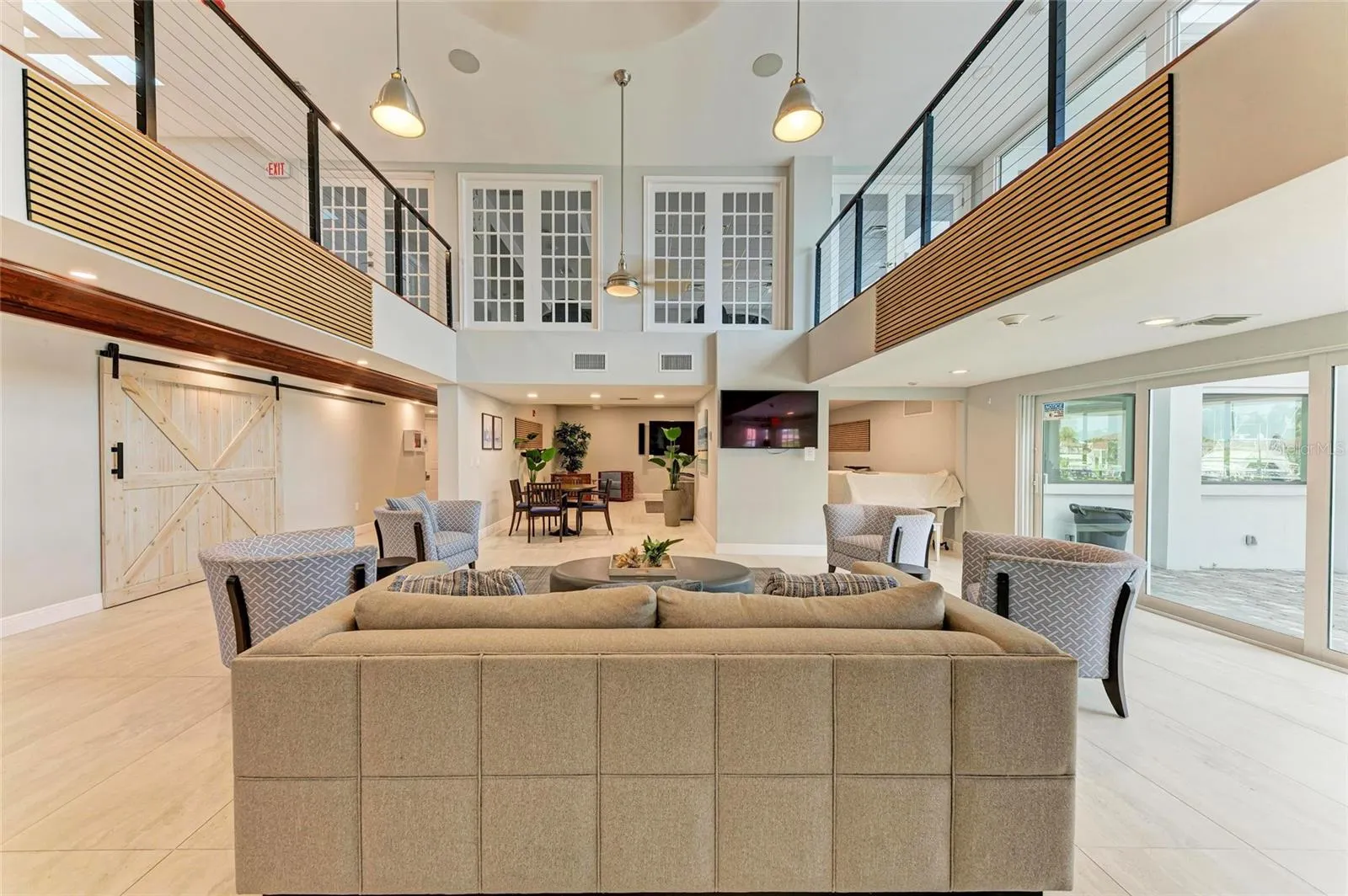 1218 YACHT HARBOR DR