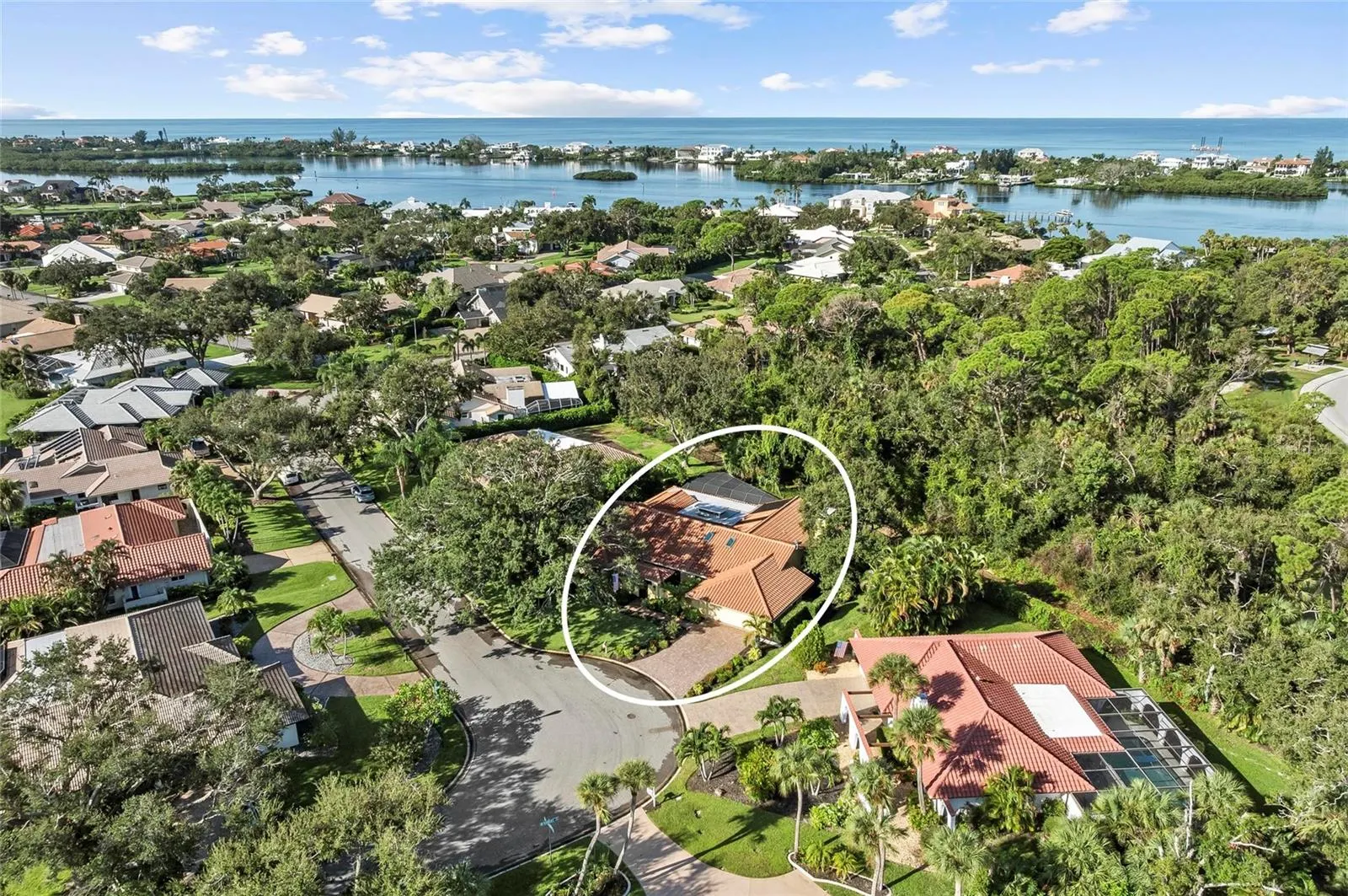1218 YACHT HARBOR DR