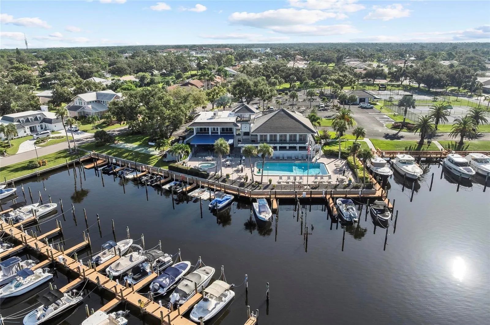 1218 YACHT HARBOR DR
