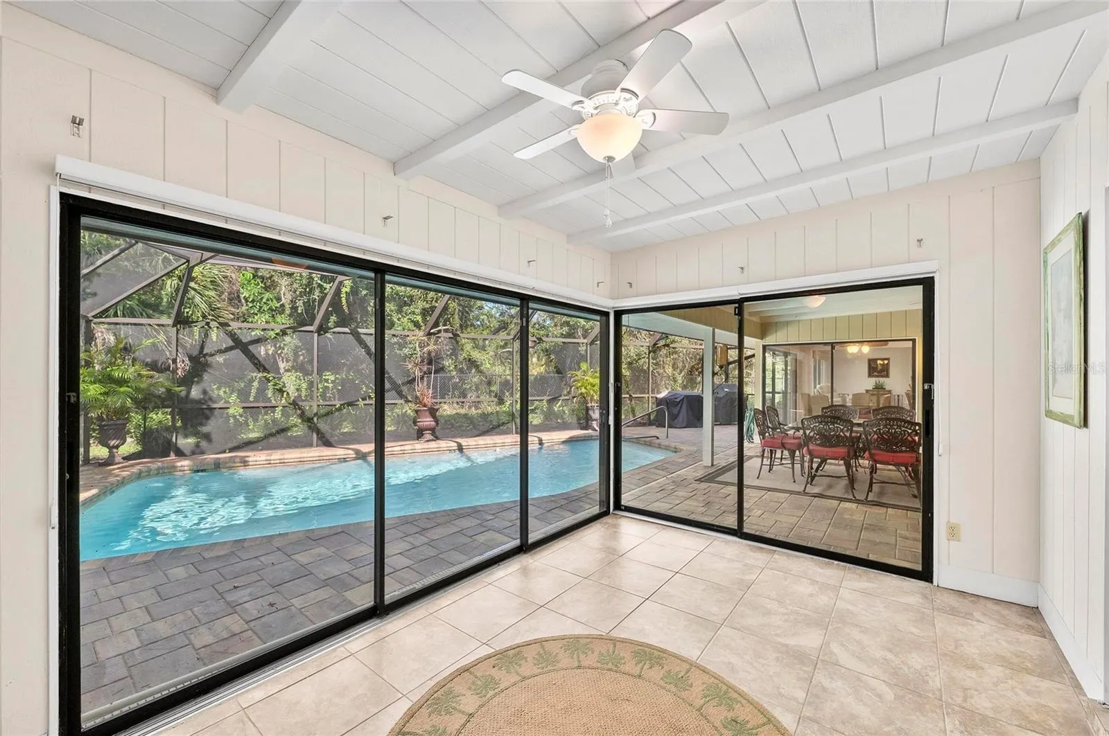 1218 YACHT HARBOR DR