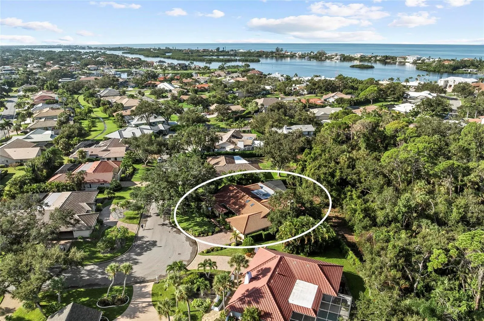 1218 YACHT HARBOR DR