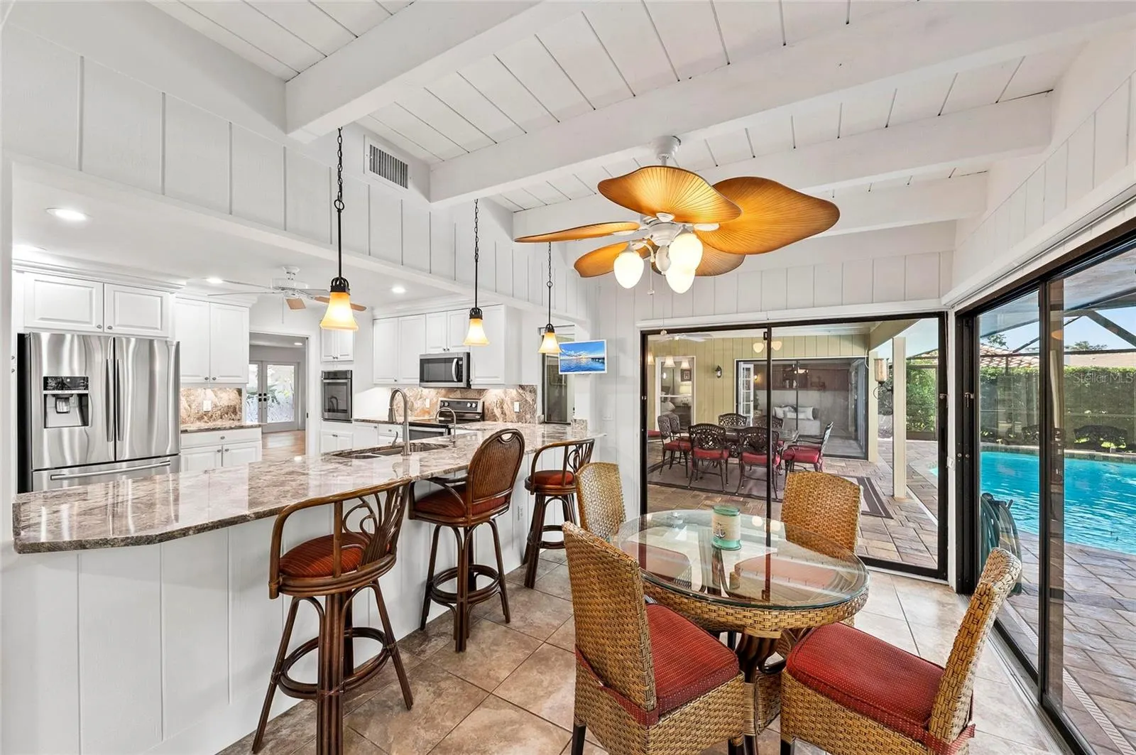 1218 YACHT HARBOR DR