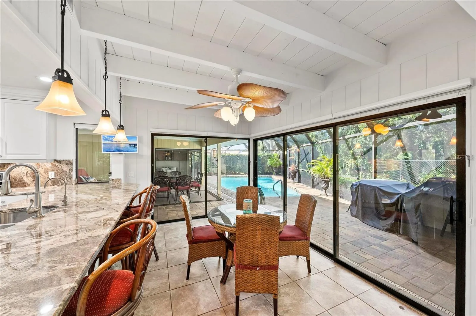 1218 YACHT HARBOR DR