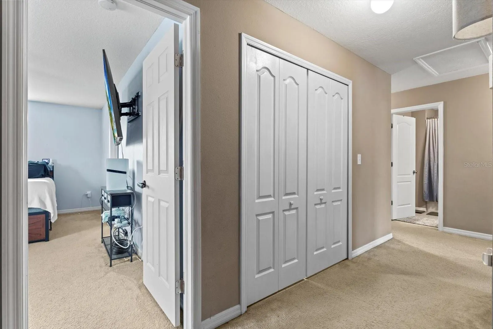 5779 AARON CT