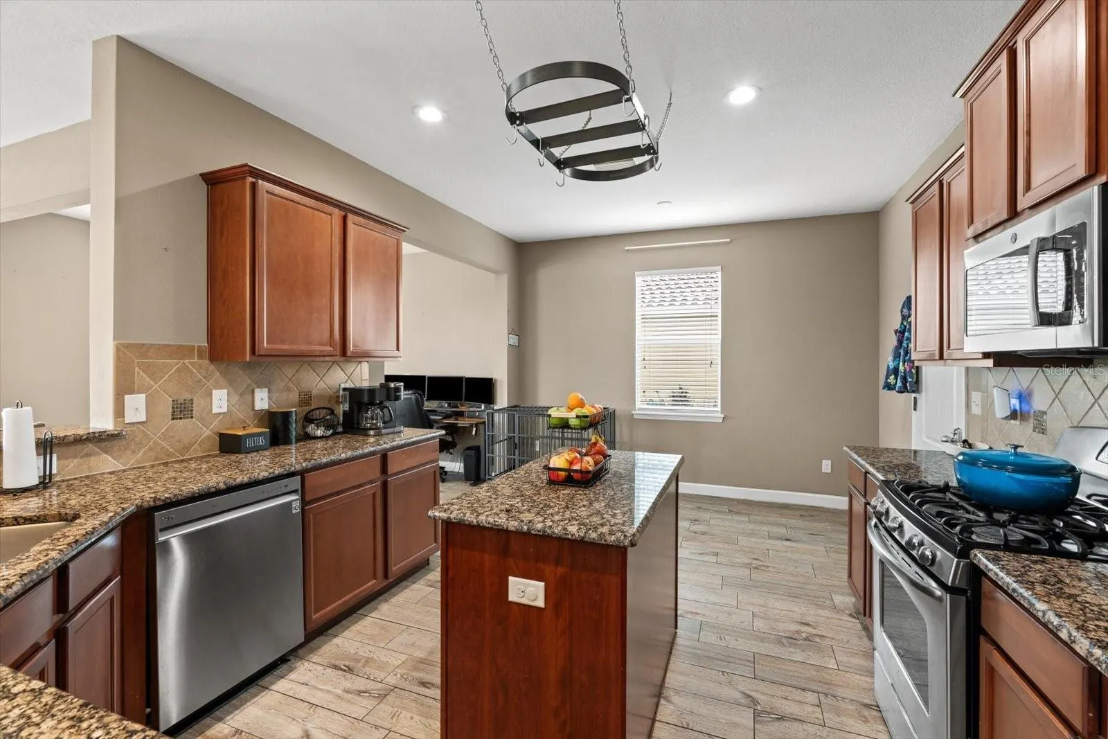 5779 AARON CT