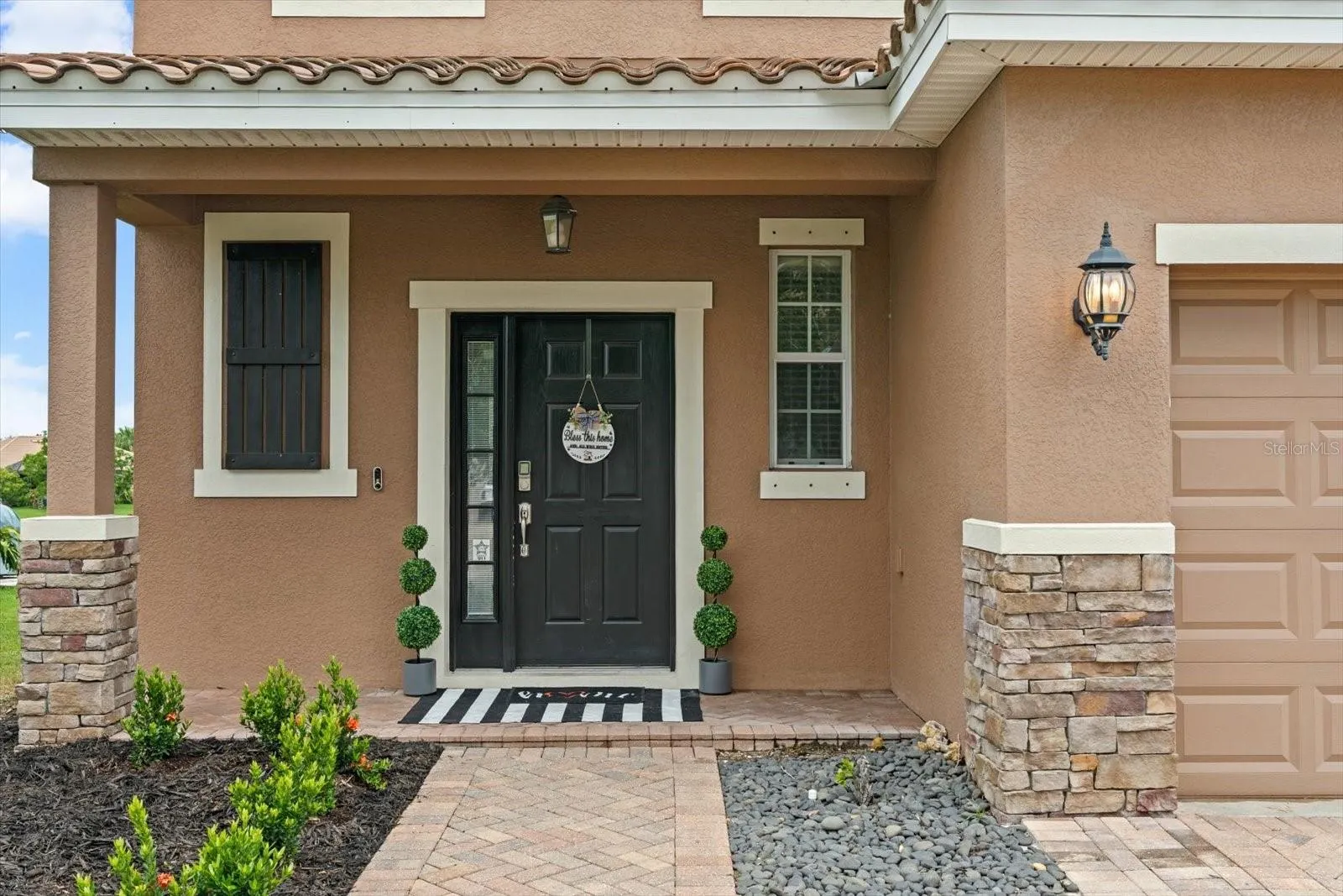5779 AARON CT