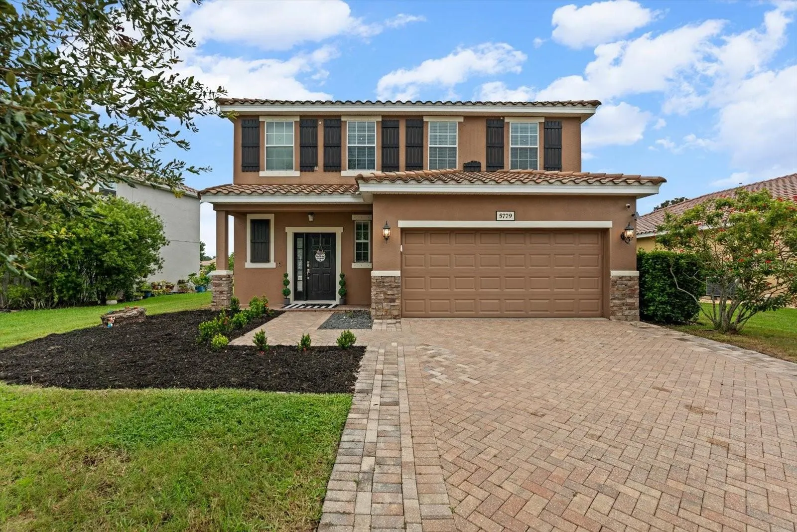 5779 AARON CT