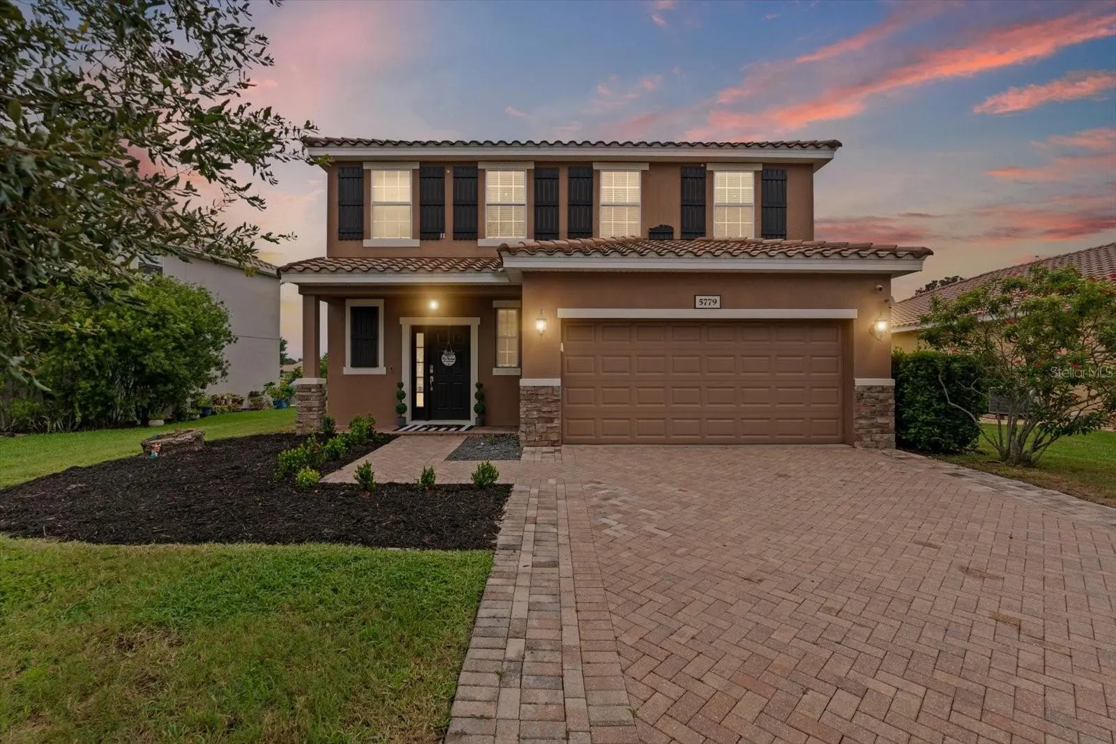 5779 AARON CT