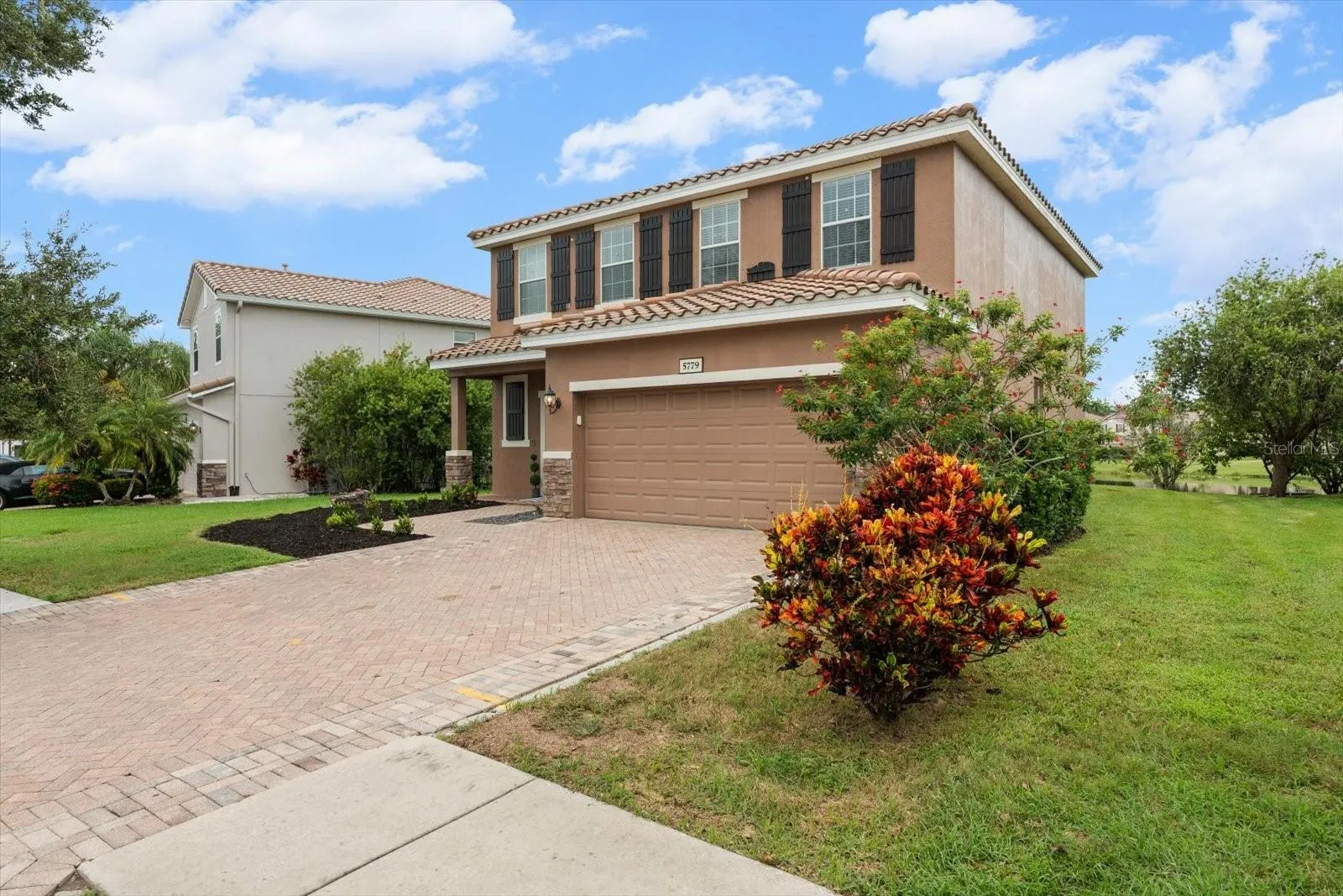 5779 AARON CT