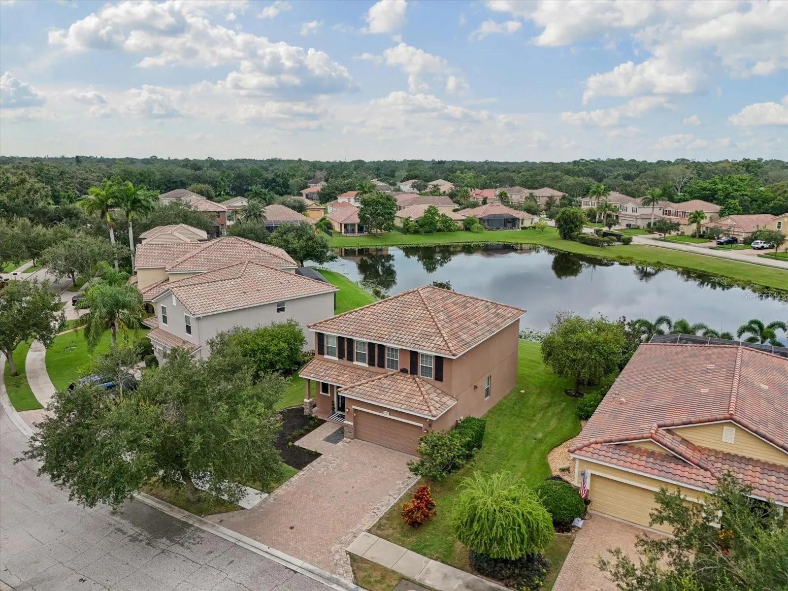 5779 AARON CT
