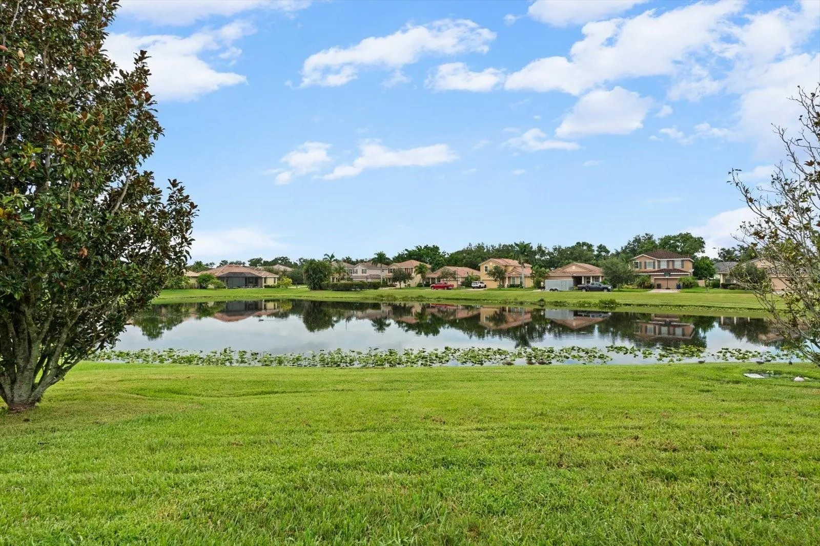 5779 AARON CT