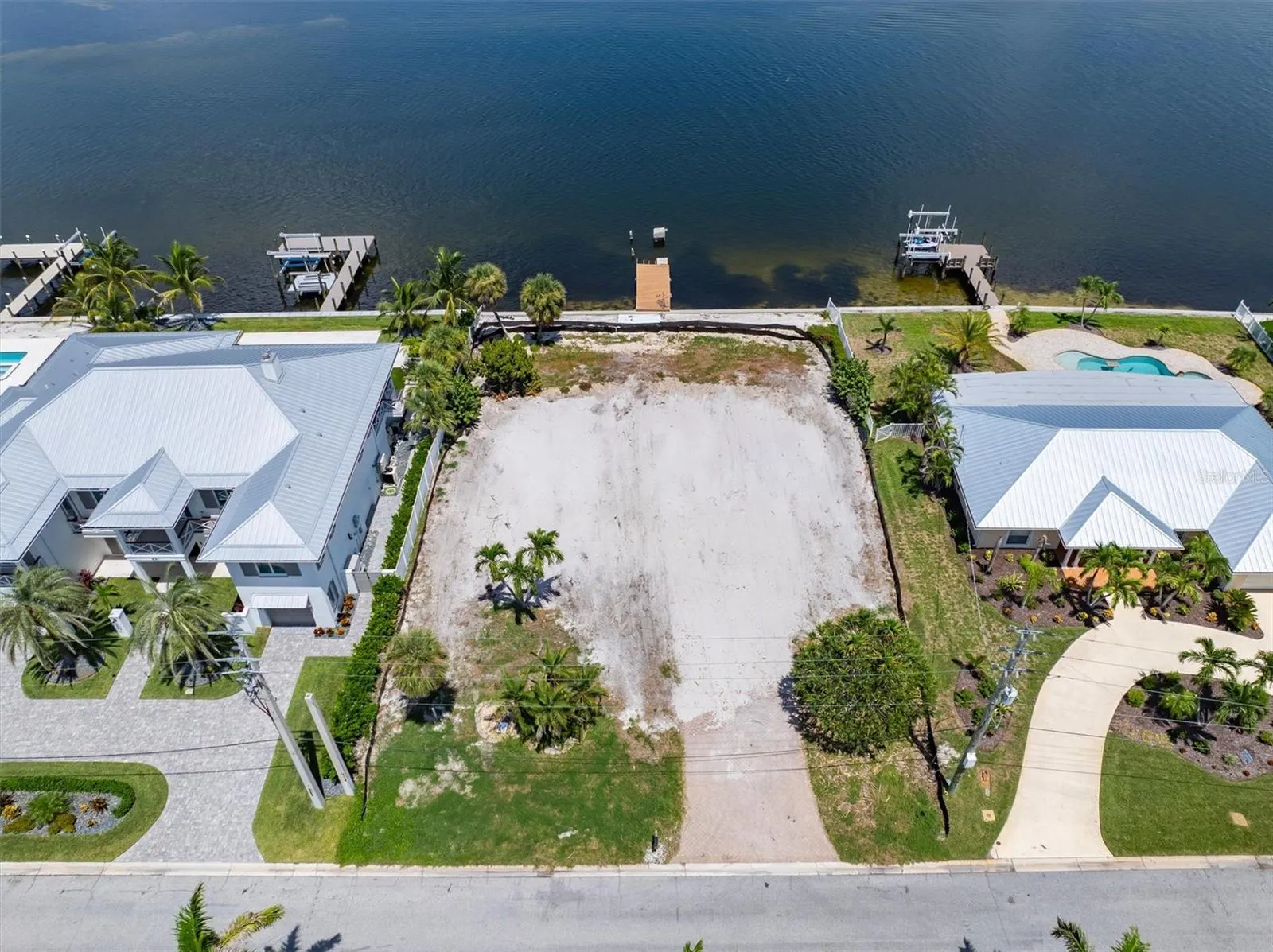 659 KEY ROYALE DR