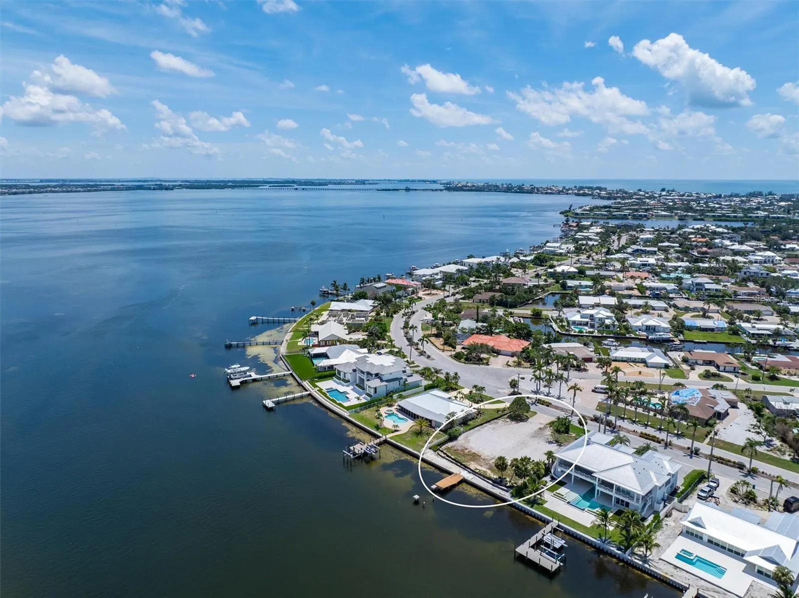 659 KEY ROYALE DR