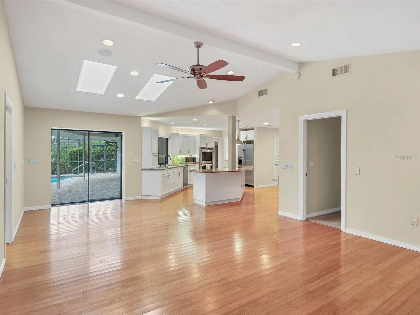 1612 PINE HARRIER CIR