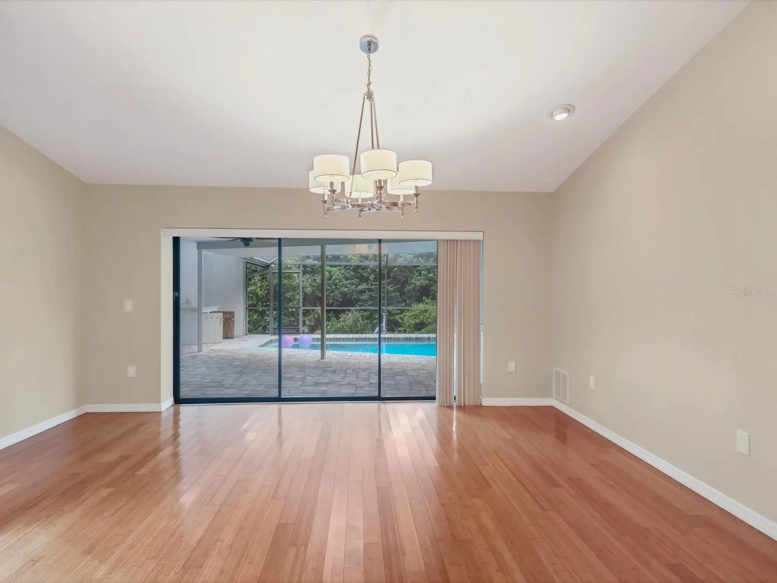 1612 PINE HARRIER CIR