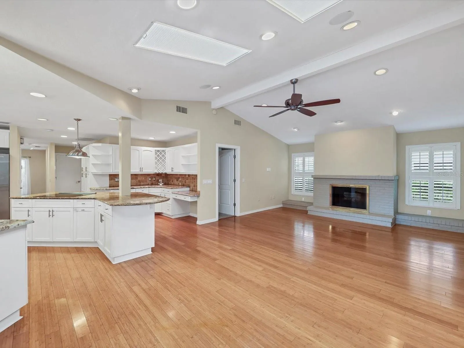 1612 PINE HARRIER CIR
