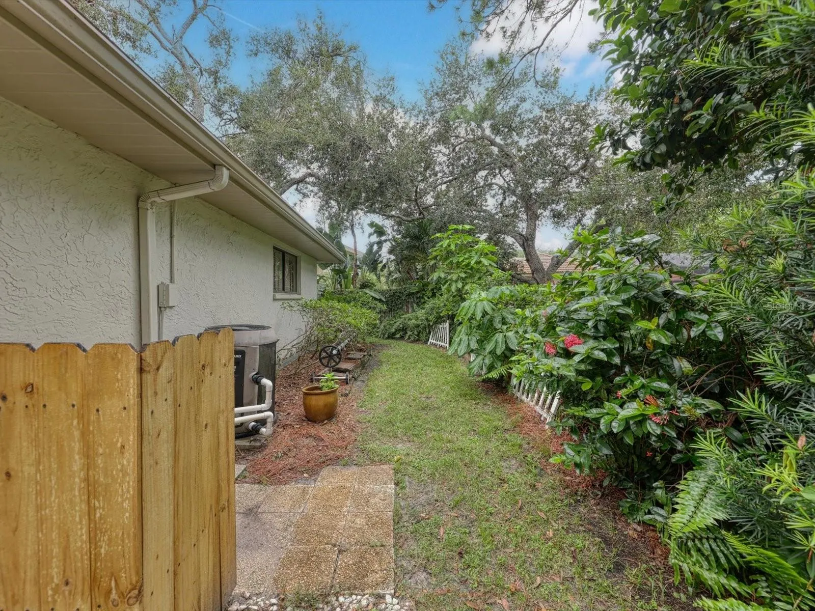 1612 PINE HARRIER CIR