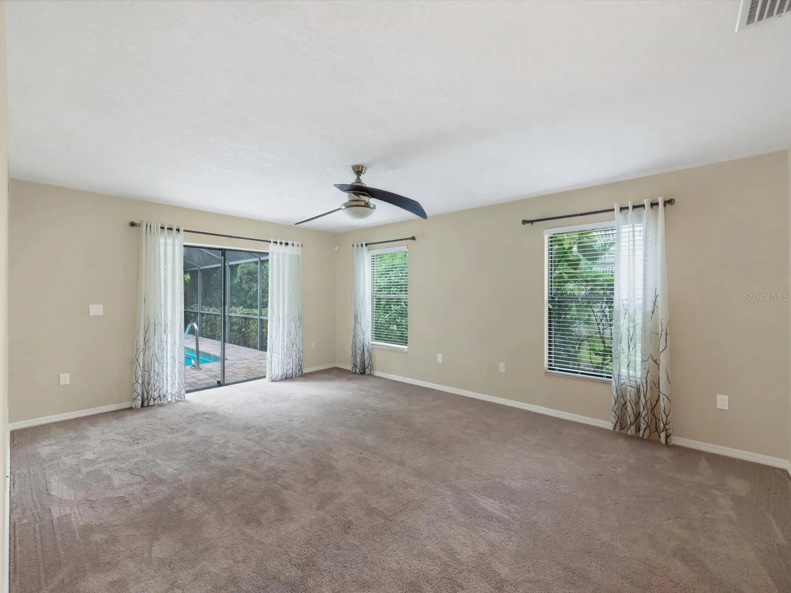 1612 PINE HARRIER CIR