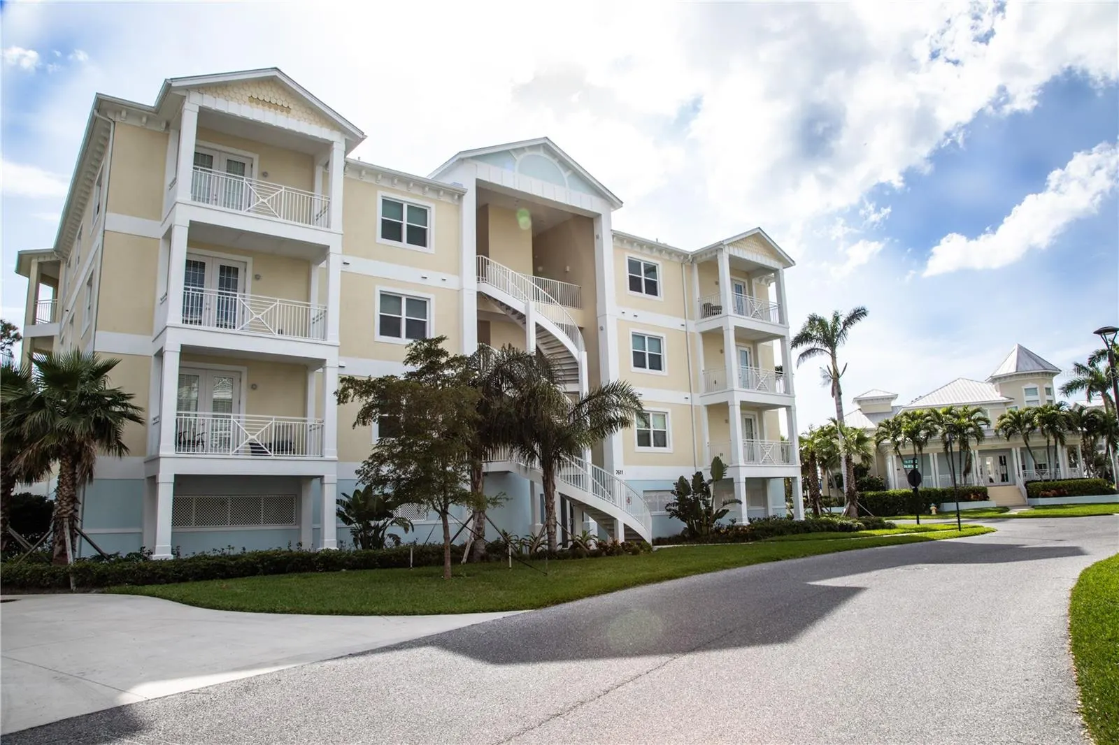 7611 34TH AVE W #302, #302