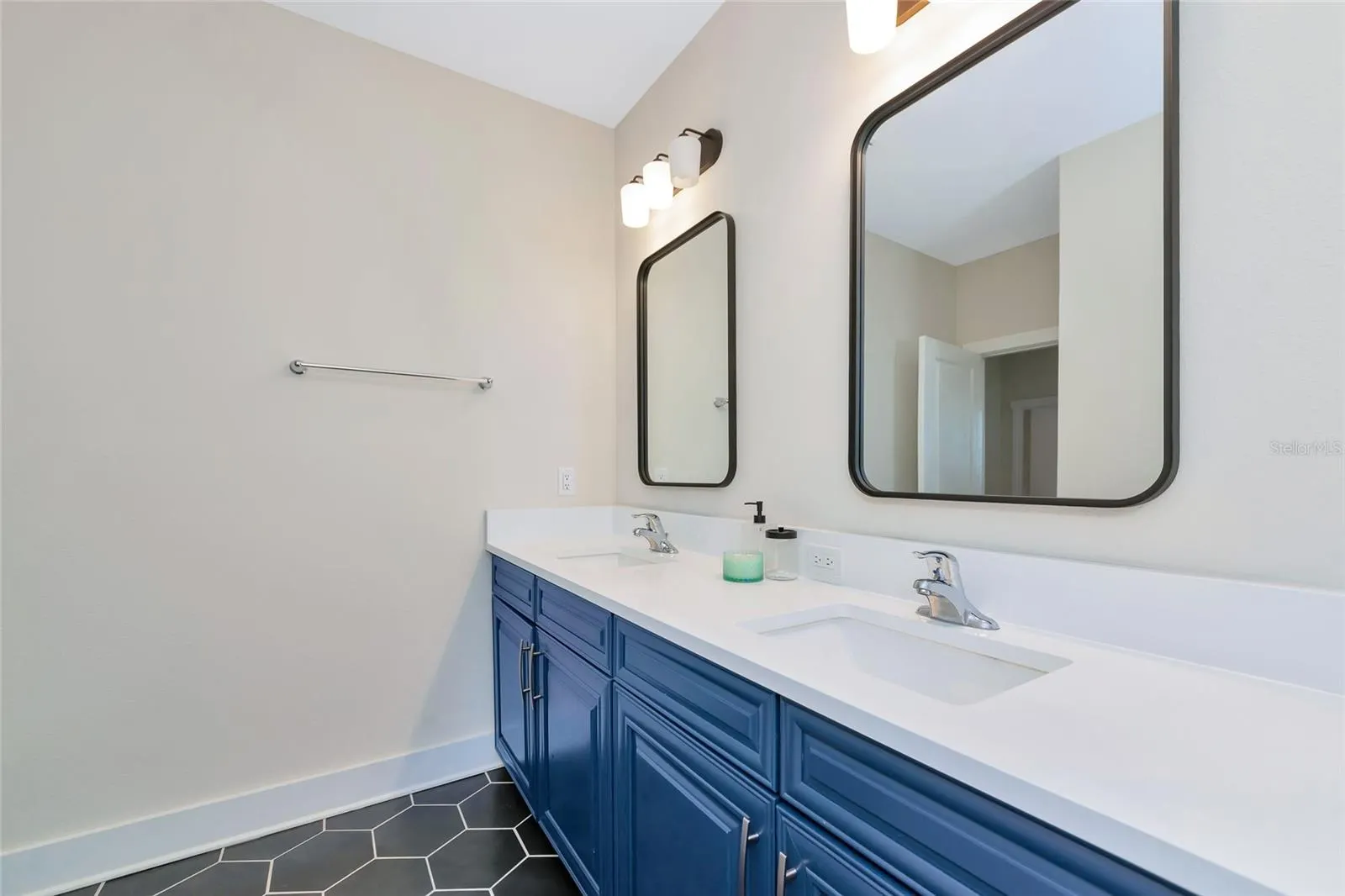 1012 FERNLEAF RUN