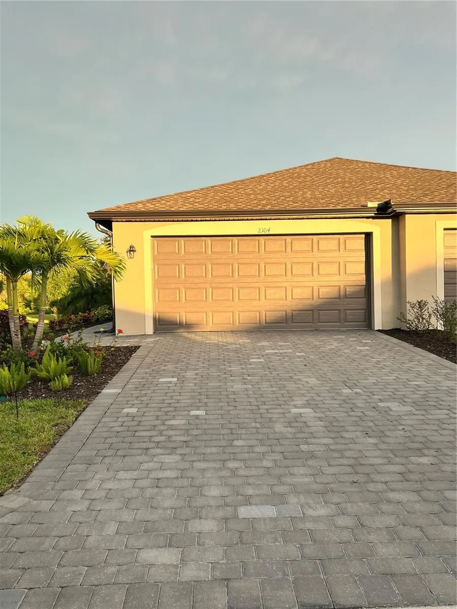 2104 BONITO WAY