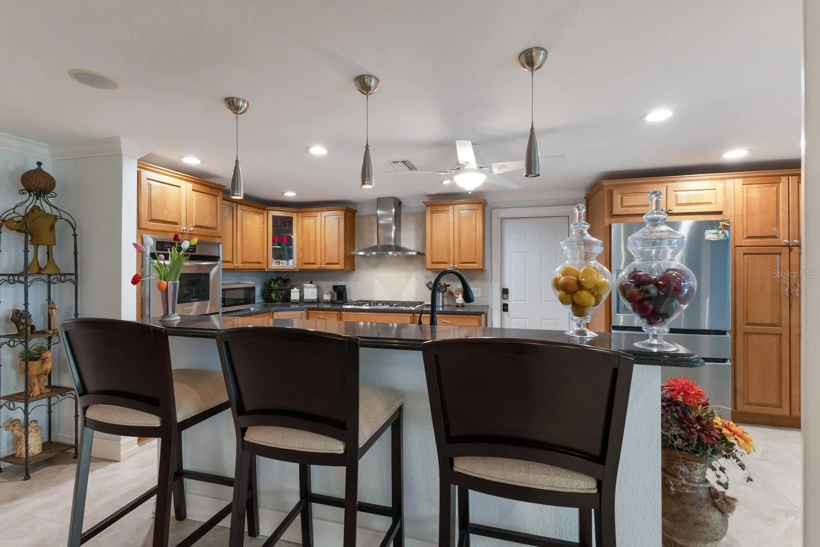 646 KEY ROYALE DR