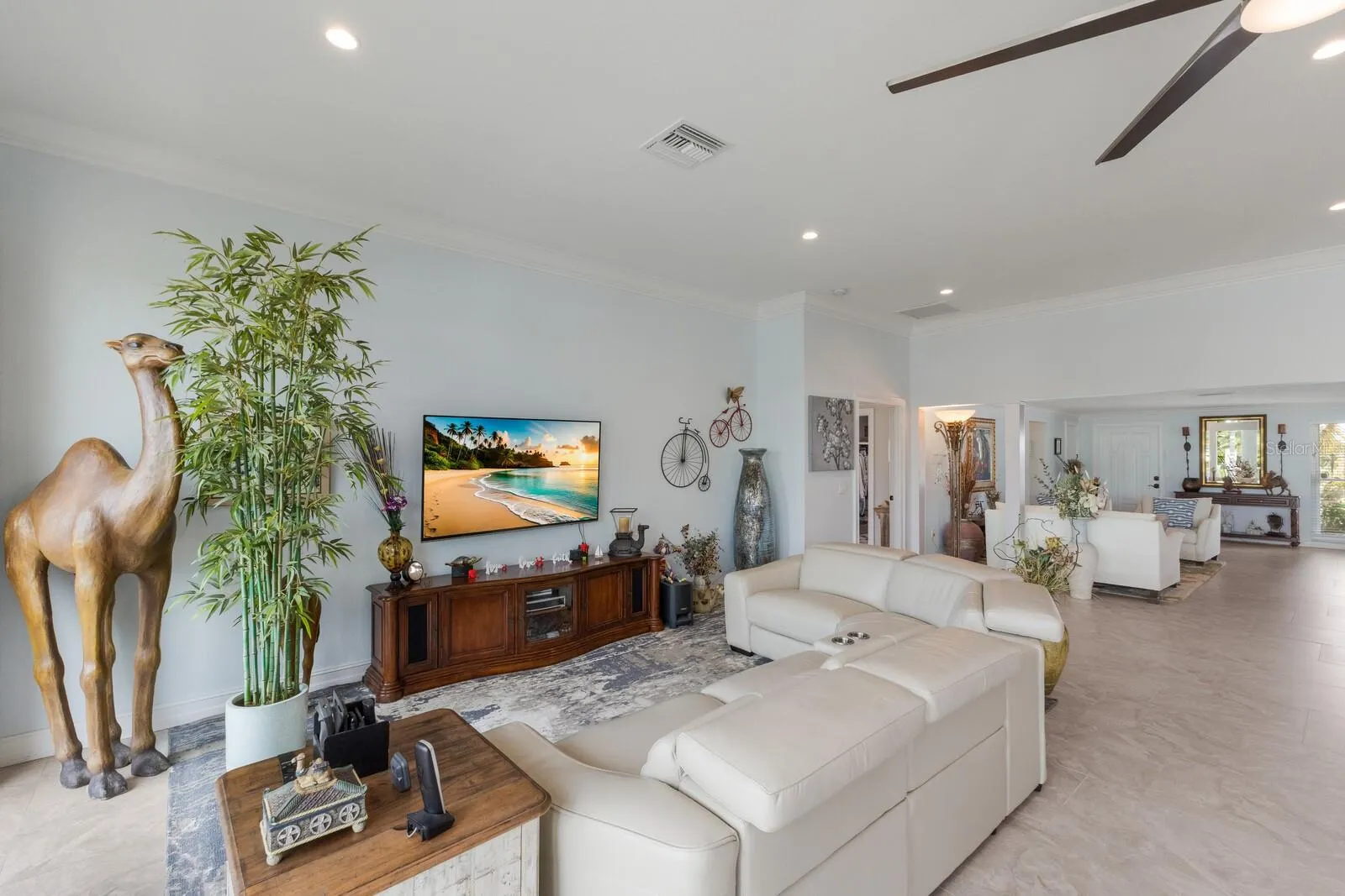 646 KEY ROYALE DR