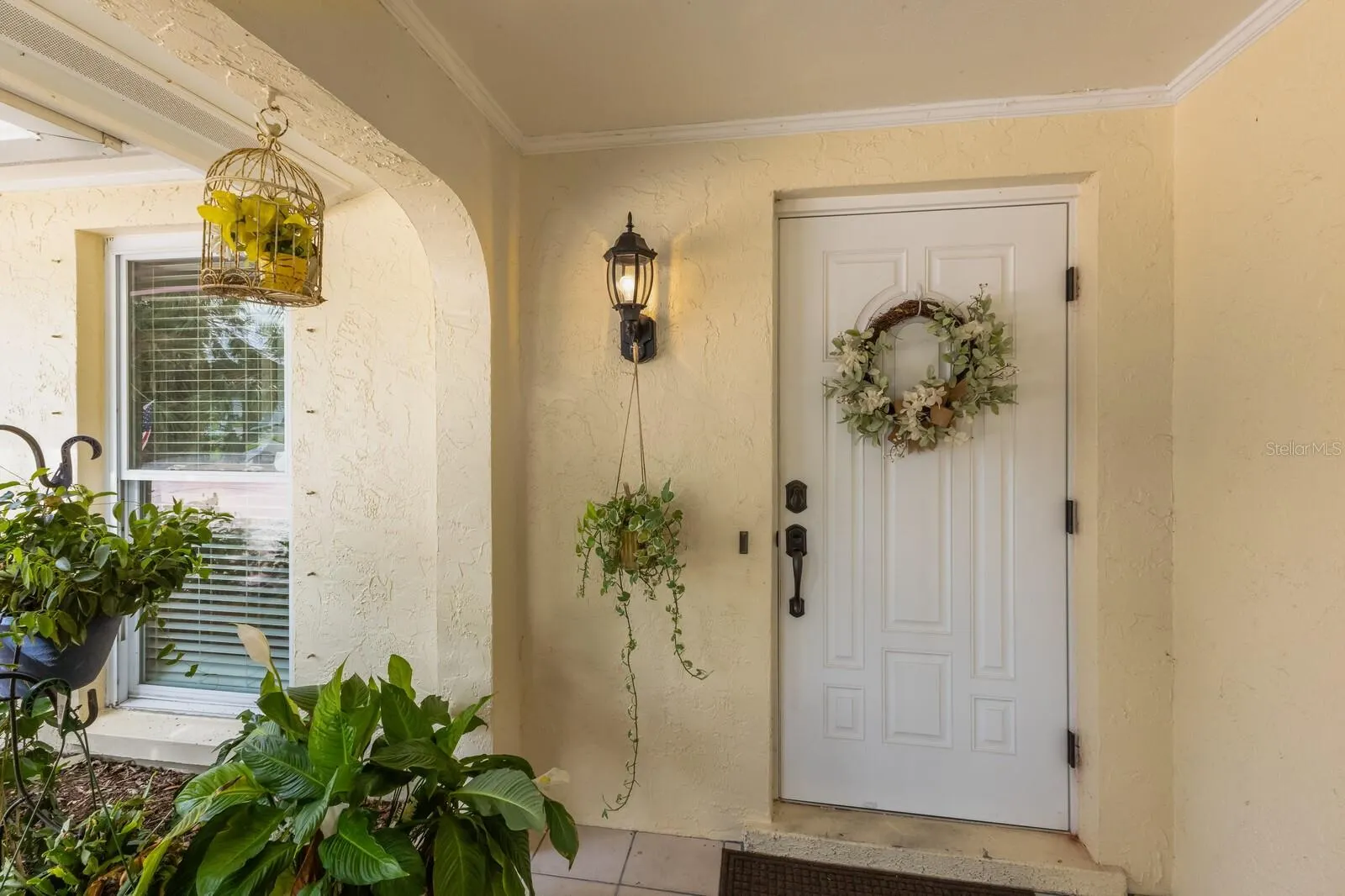 646 KEY ROYALE DR