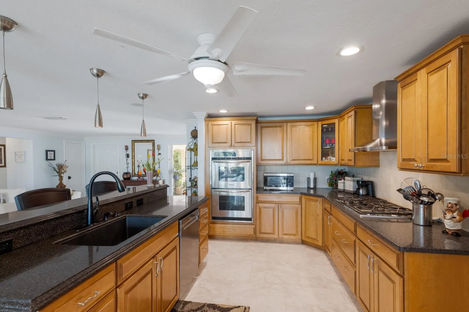 646 KEY ROYALE DR