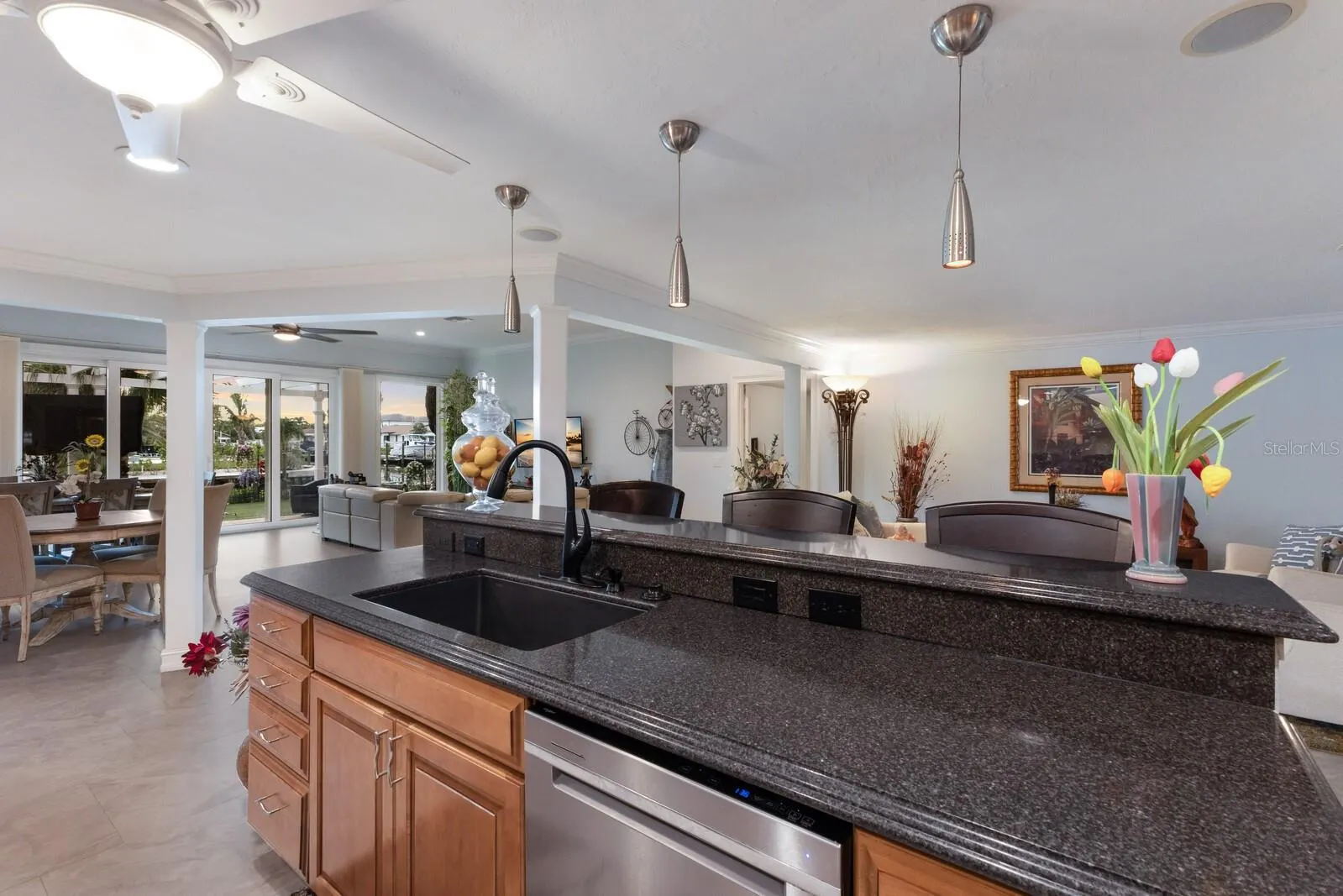 646 KEY ROYALE DR