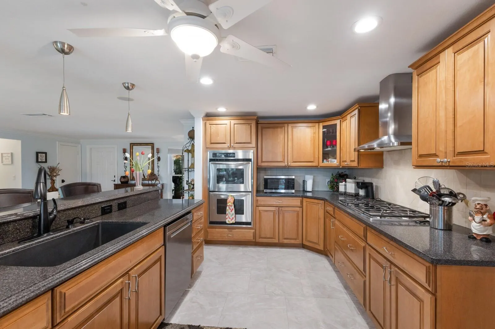 646 KEY ROYALE DR