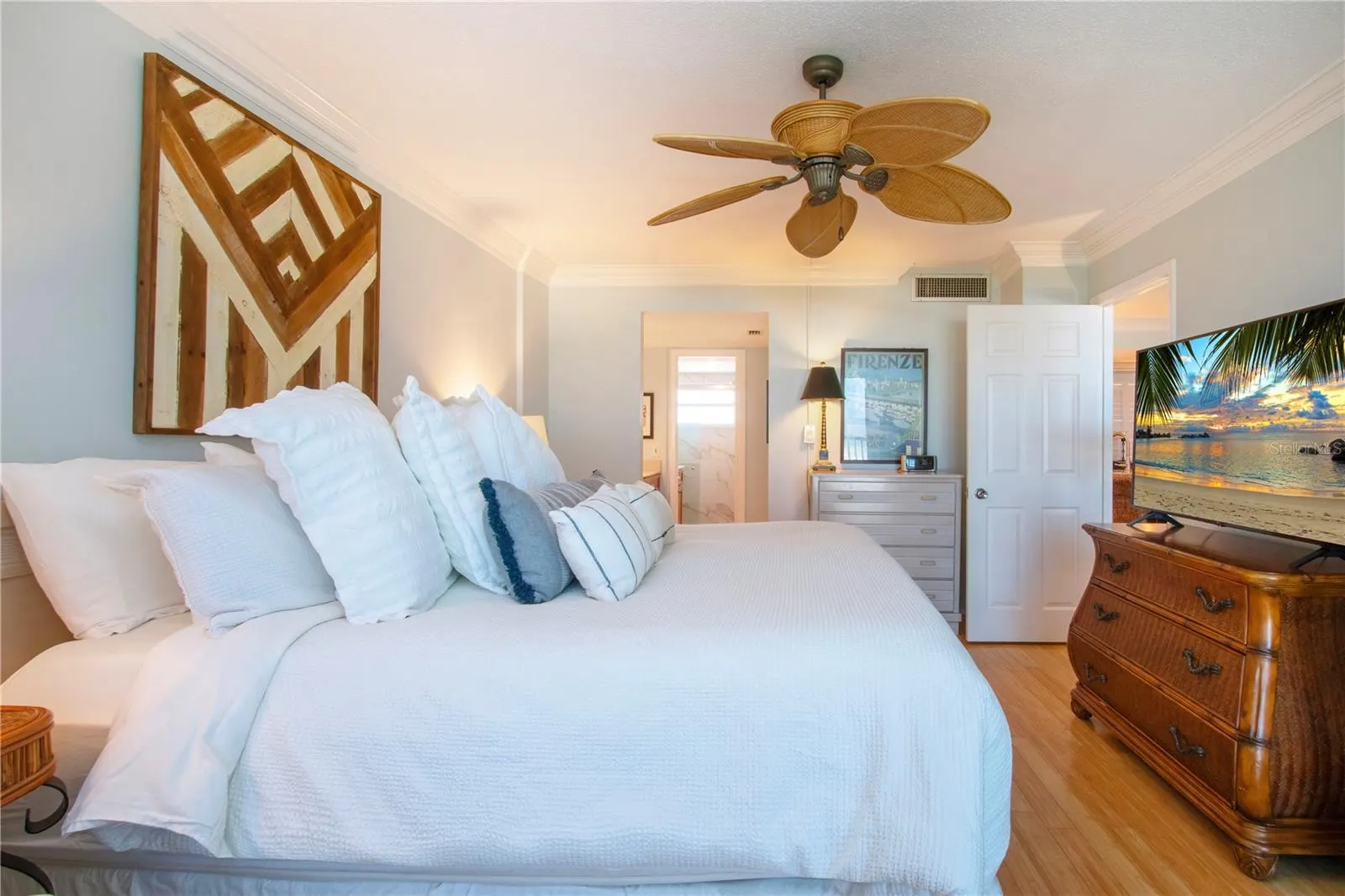 6300 MIDNIGHT PASS RD #708, #708