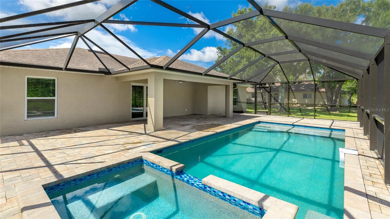4592 CRABAPPLE AVE