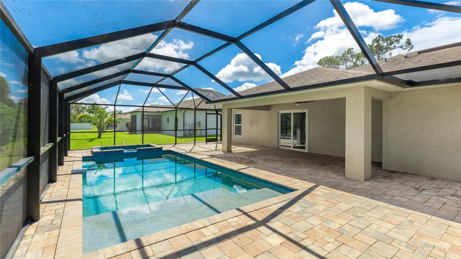 4592 CRABAPPLE AVE