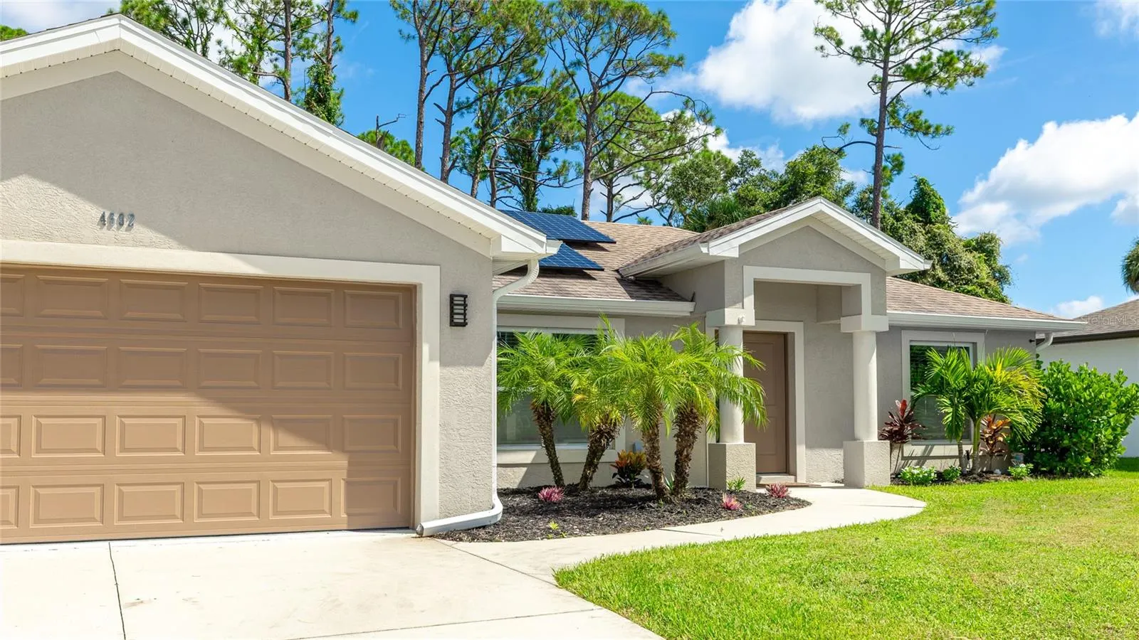 4592 CRABAPPLE AVE