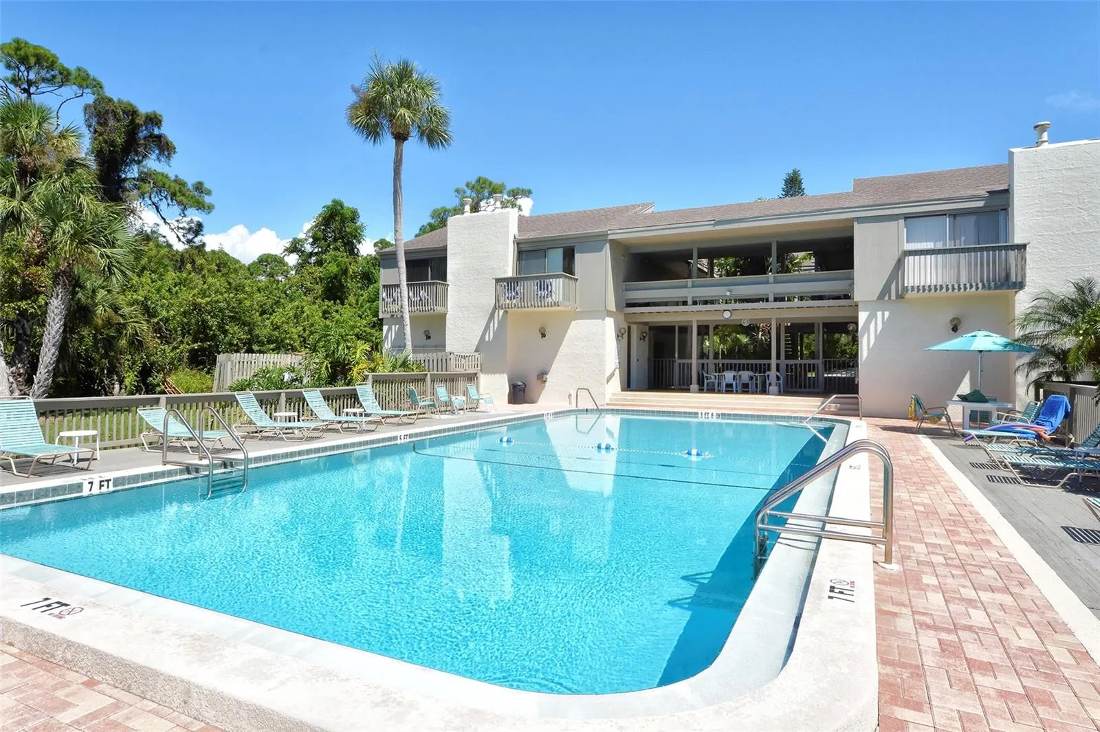 111 WOODLAND PL