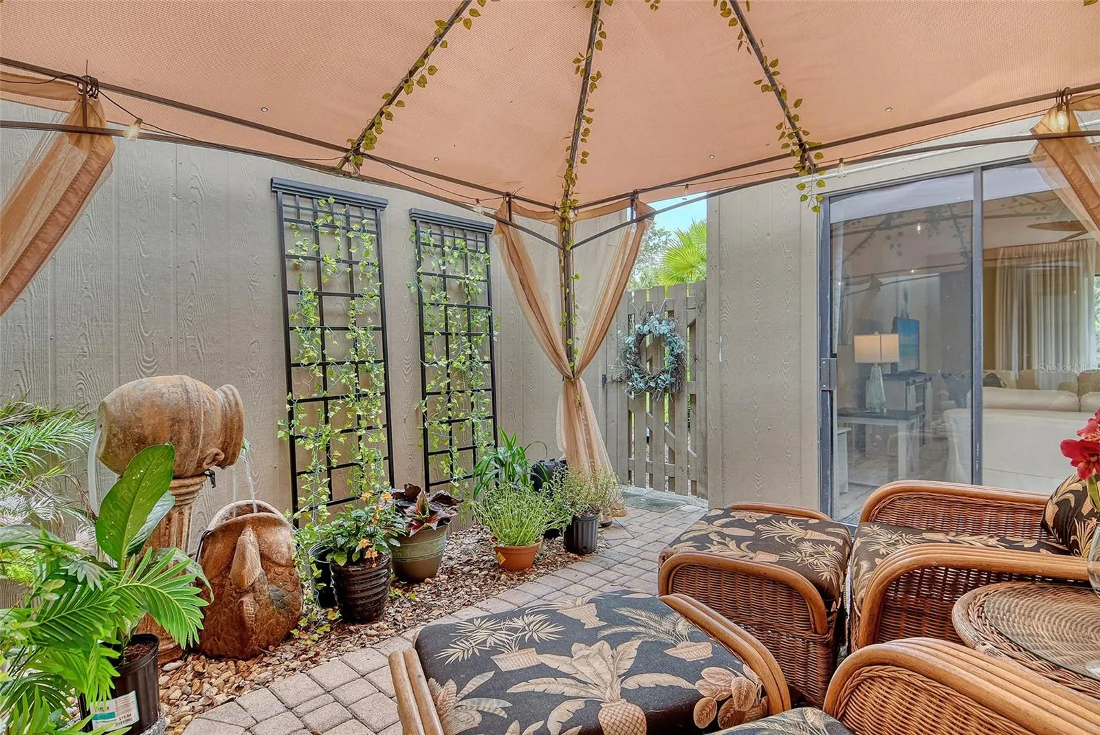 111 WOODLAND PL
