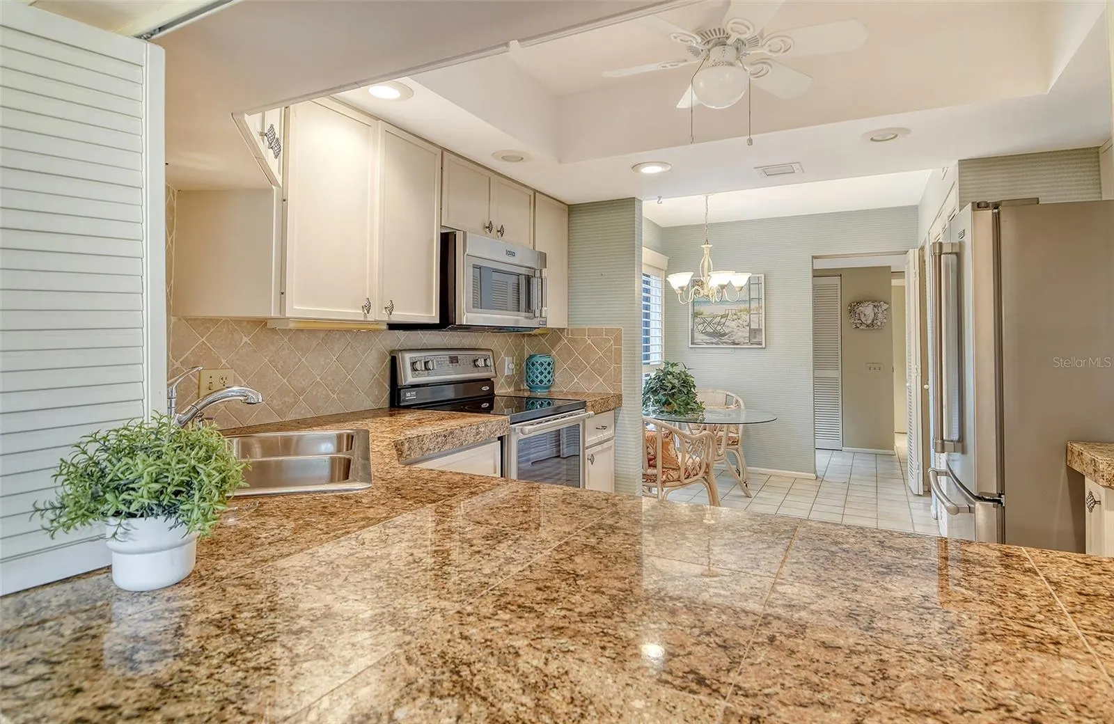 111 WOODLAND PL