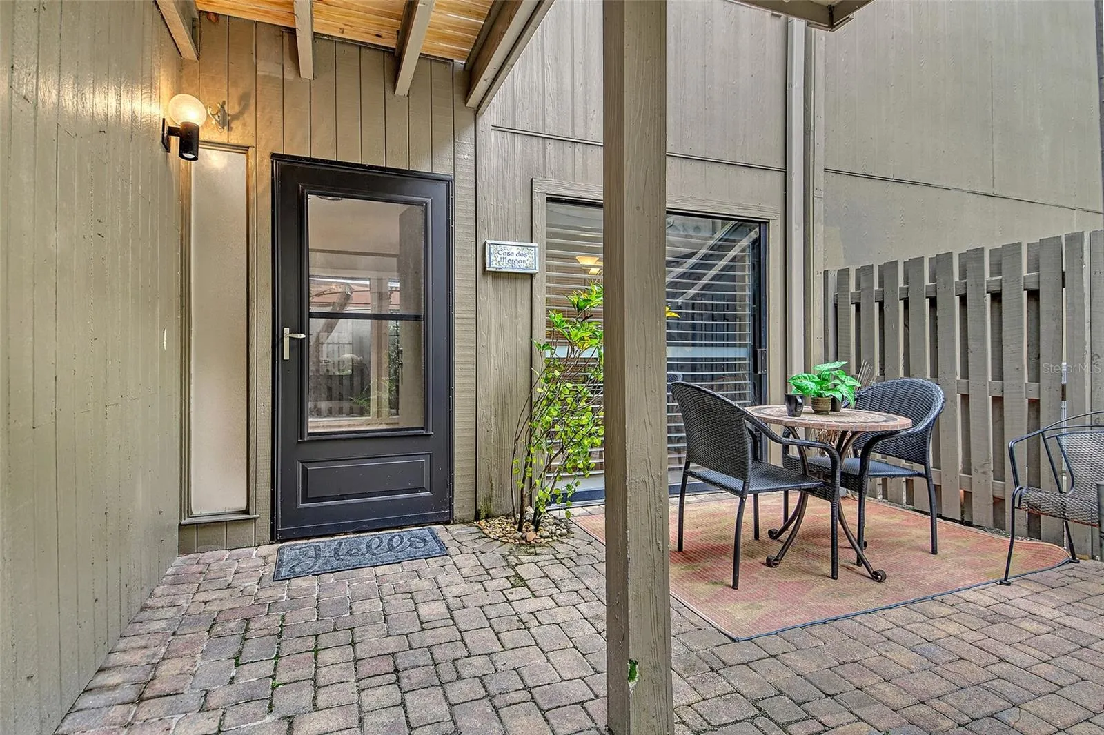 111 WOODLAND PL