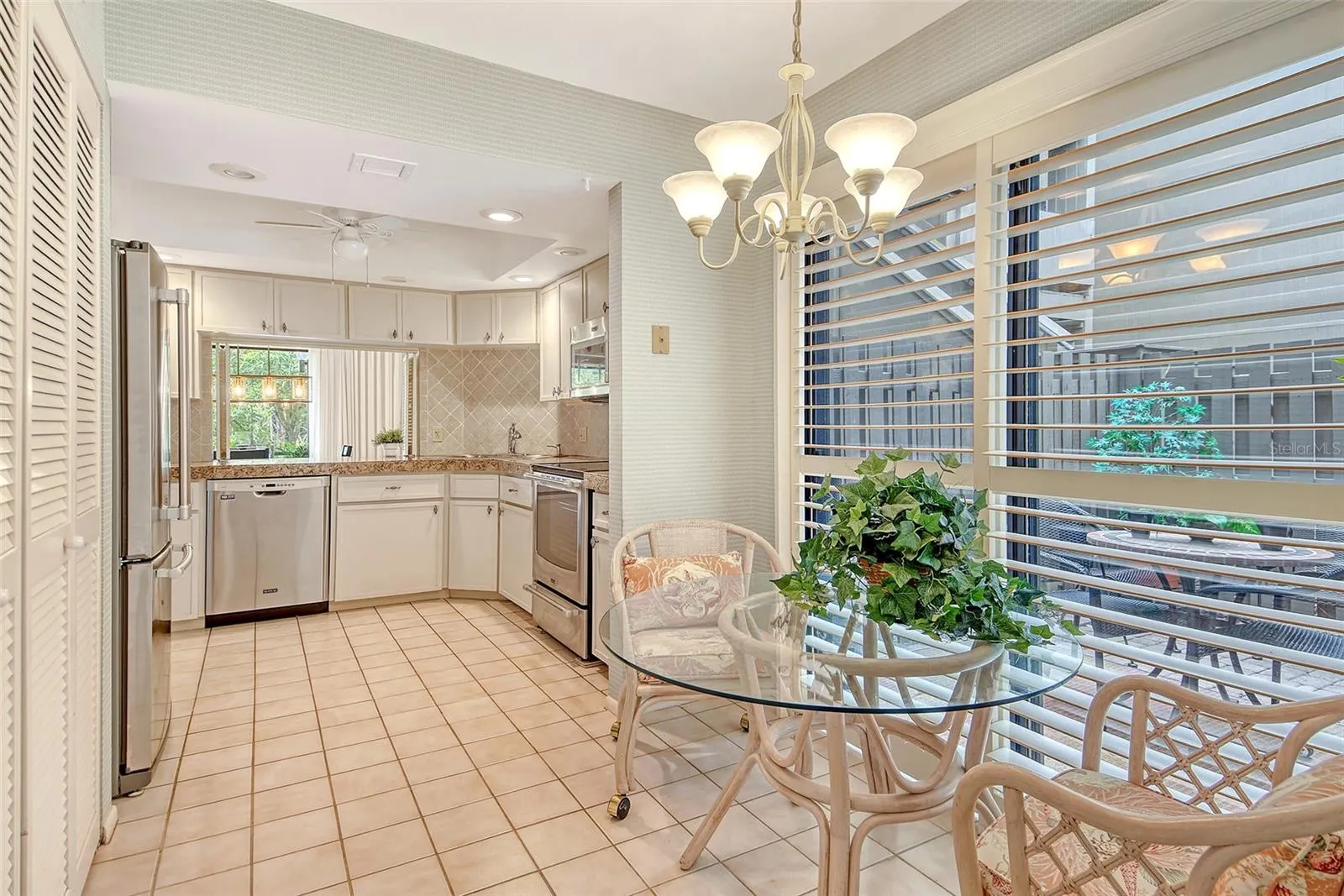 111 WOODLAND PL