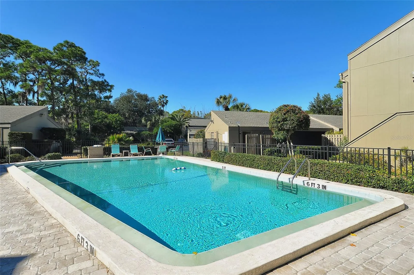111 WOODLAND PL