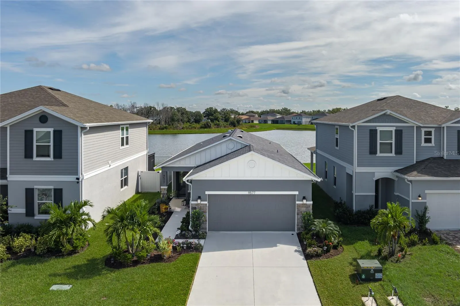 9577 SANDY BLUFFS CIR