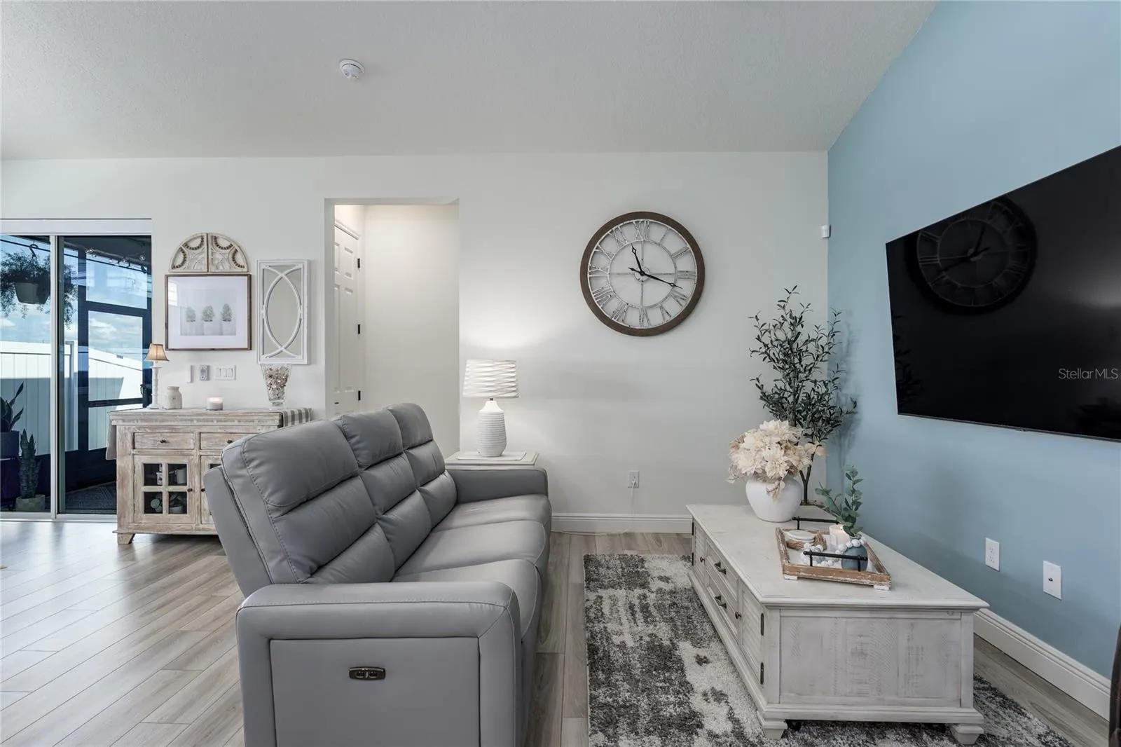 9577 SANDY BLUFFS CIR