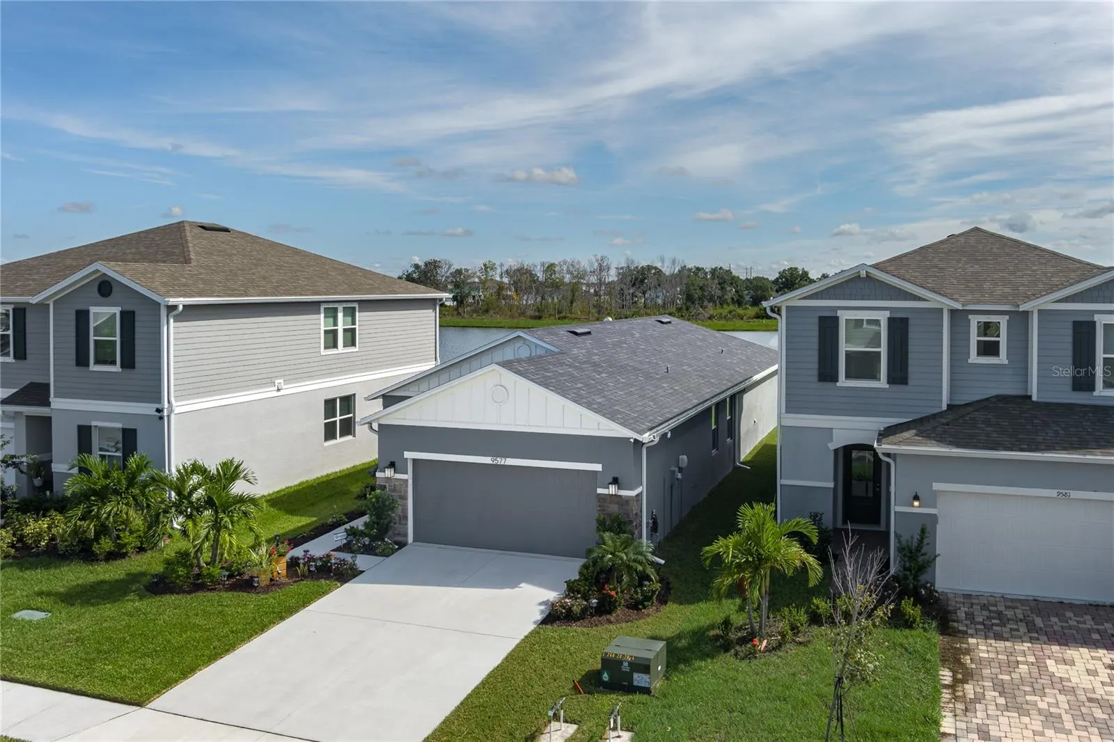 9577 SANDY BLUFFS CIR