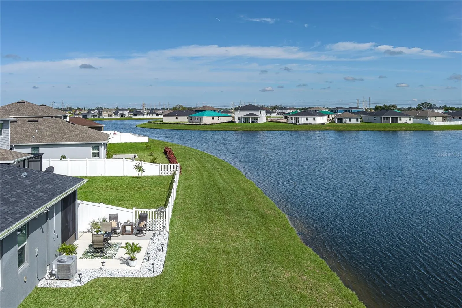 9577 SANDY BLUFFS CIR