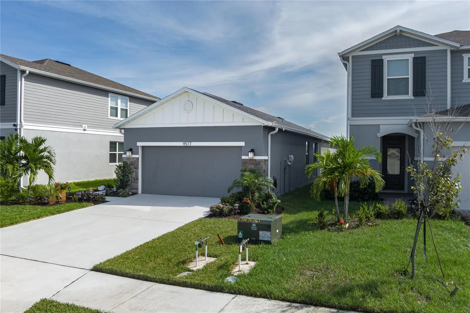 9577 SANDY BLUFFS CIR