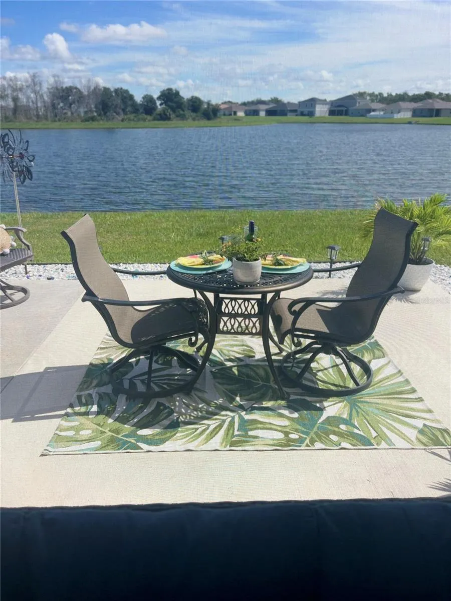 9577 SANDY BLUFFS CIR
