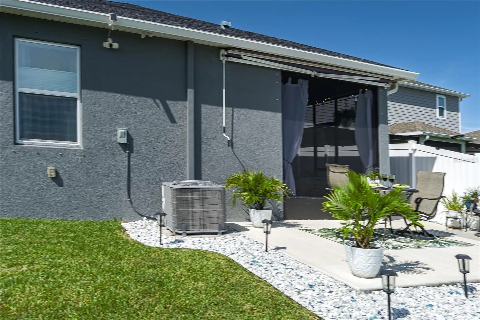 9577 SANDY BLUFFS CIR
