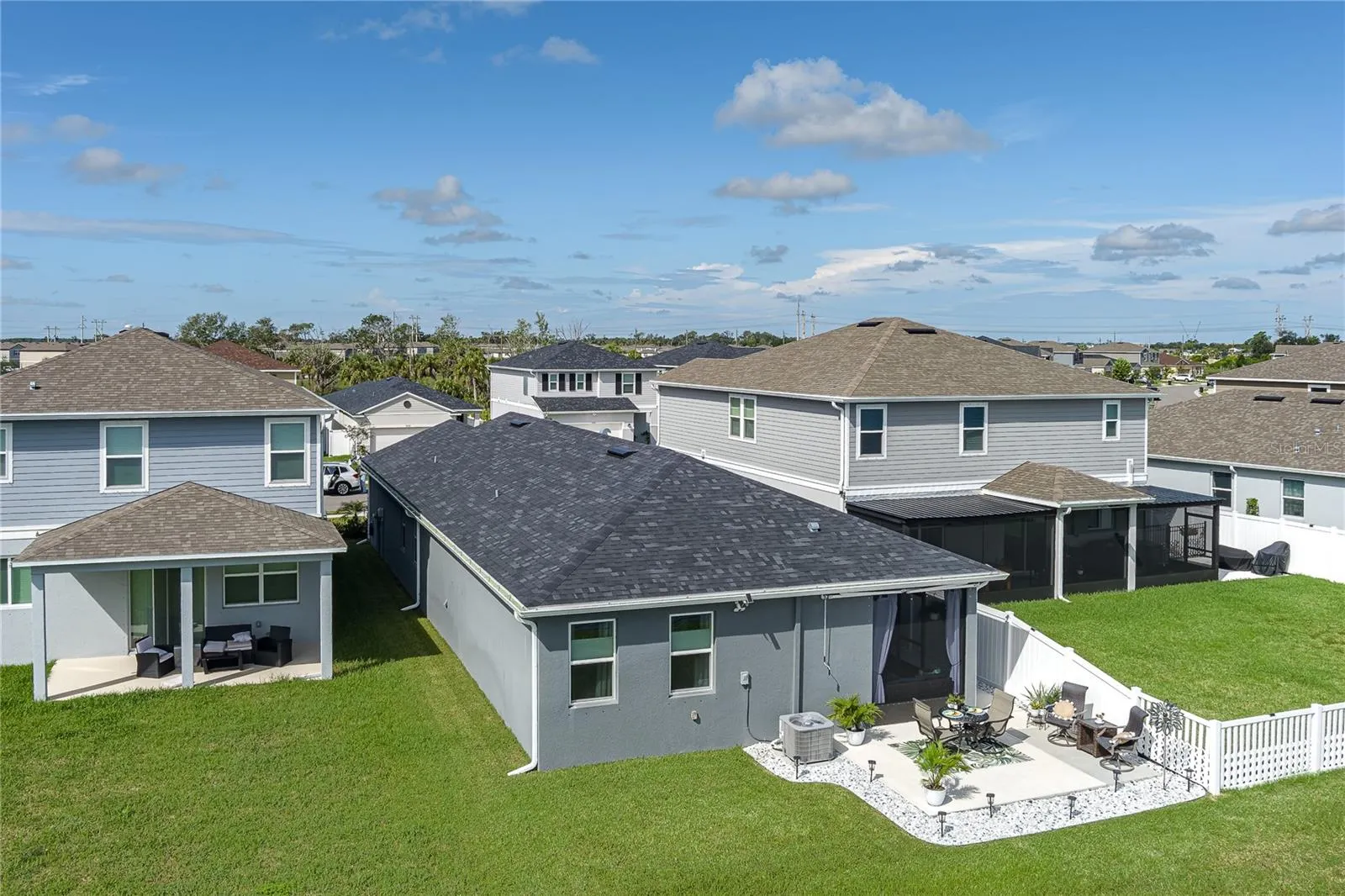 9577 SANDY BLUFFS CIR