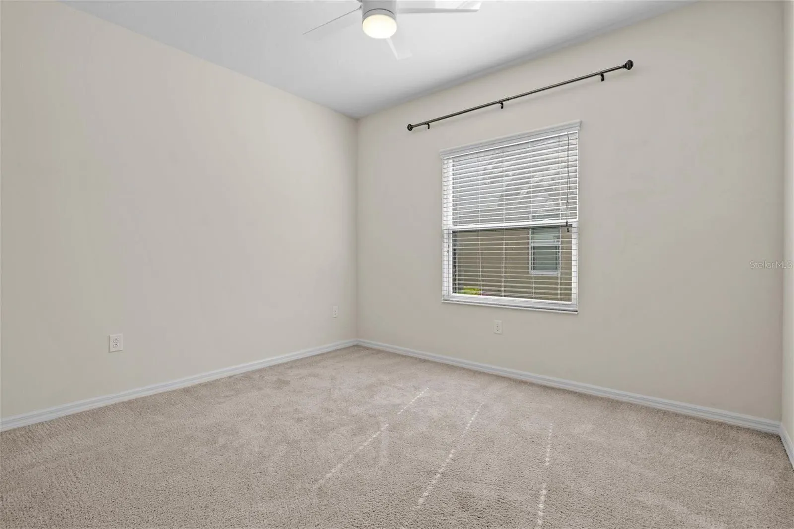 128 AVENS DR